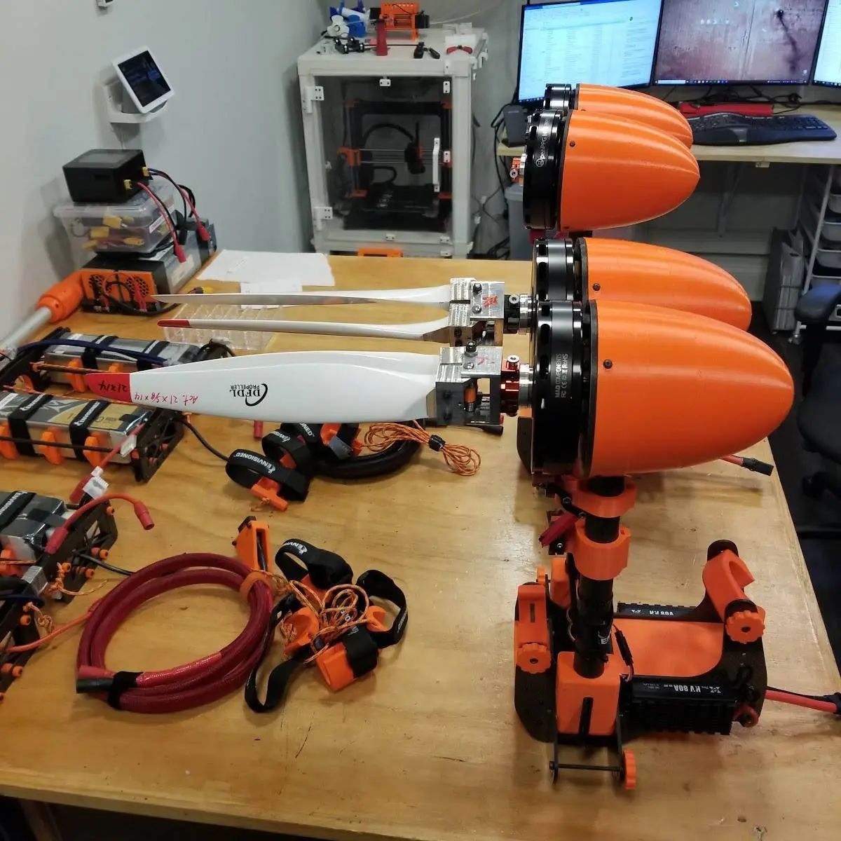 Workbench with twin units and propellers