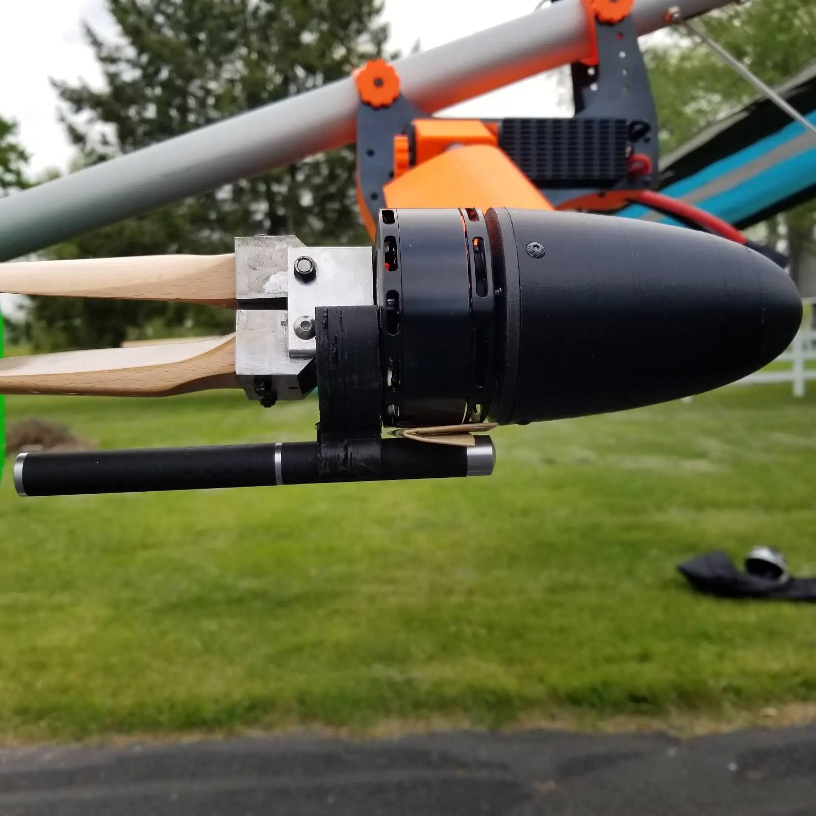 XTM nacelle fitted to a glider outdoors
