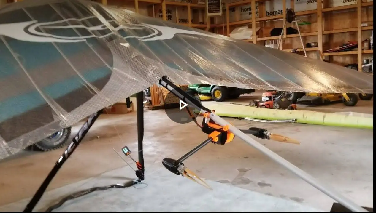 Glider in the hangar with the unit fitted