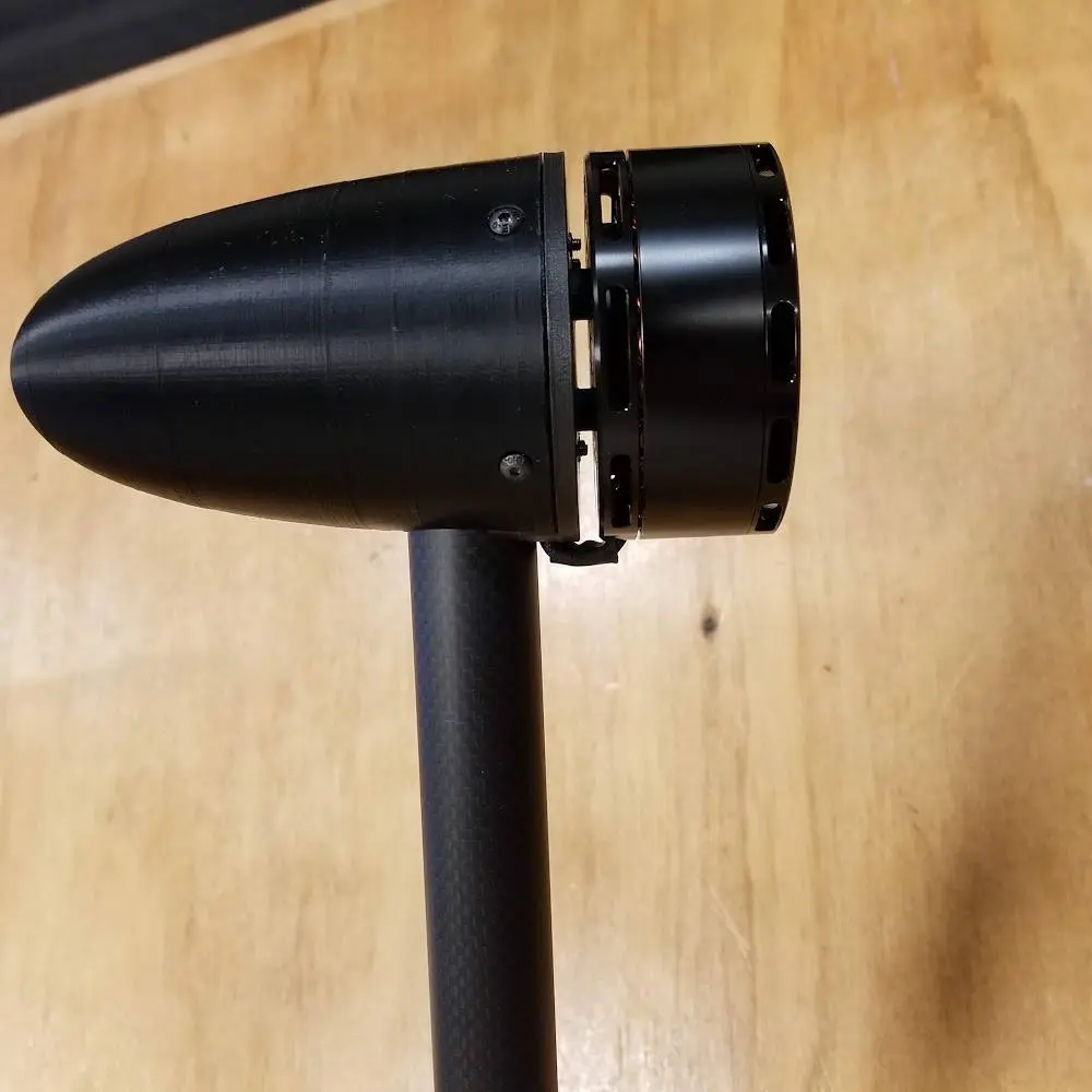 Motor nacelle on a carbon arm